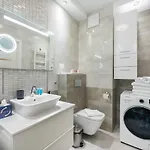 Metro Młynów Vibrant Apartamento Varsovia