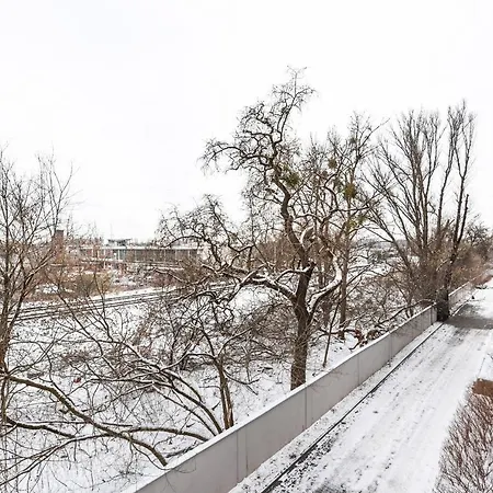 Appartement Metro Mlynow Vibrant By Bookinghost Warschau