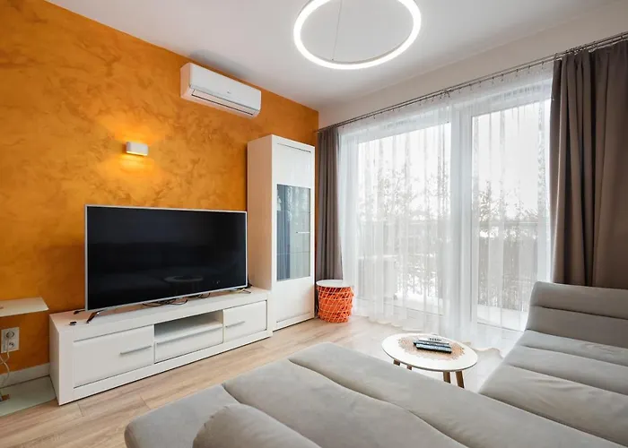 Metro Mlynow Vibrant By Bookinghost * Warszawa