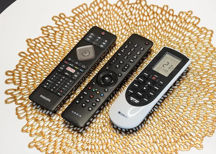 Metro Mlynow Vibrant By Bookinghost * Warszawa